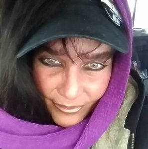 Meet your Posher, Pamela